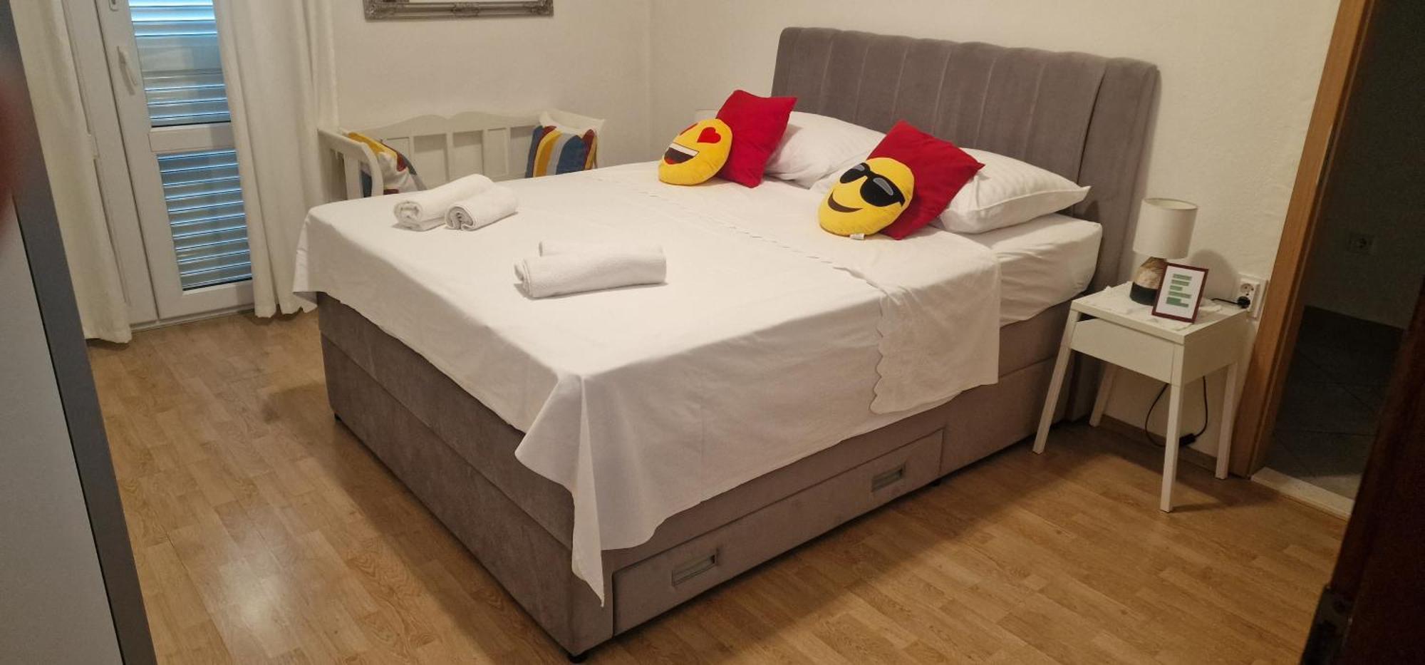 Apartment Anica 2 Makarska
