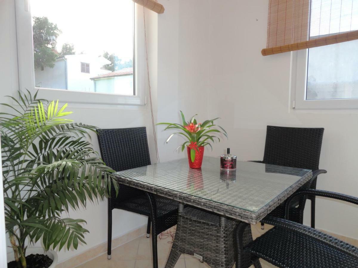 Apartment Anica 2 Makarska
